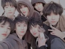 一女子打扑克一直叫的视频